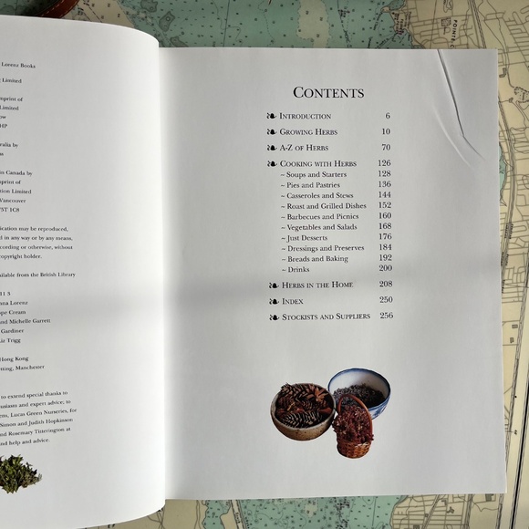 Vintage 1994 The Complete Book of Herbs - Picture 8 of 8